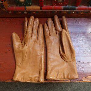 Neiman Marcus womens camel/tan leather cashmere lined gloves size 7 1/2 ITALY